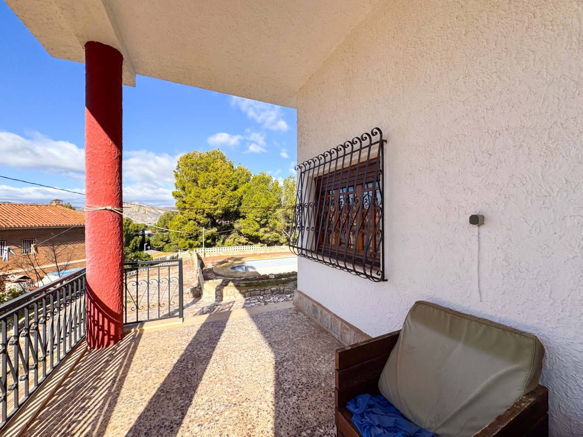 House – Detached Villa in Elda