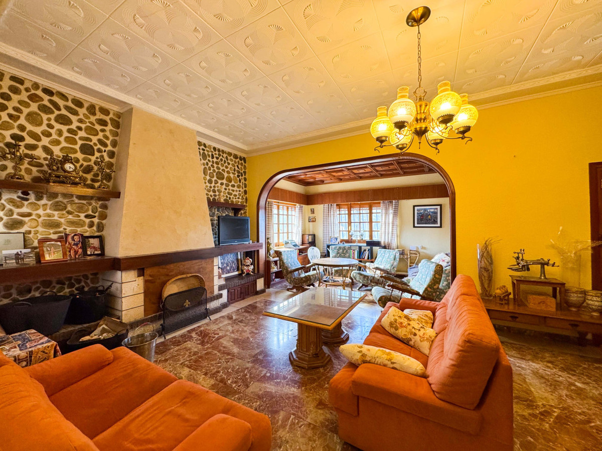 House – Detached Villa in Elda