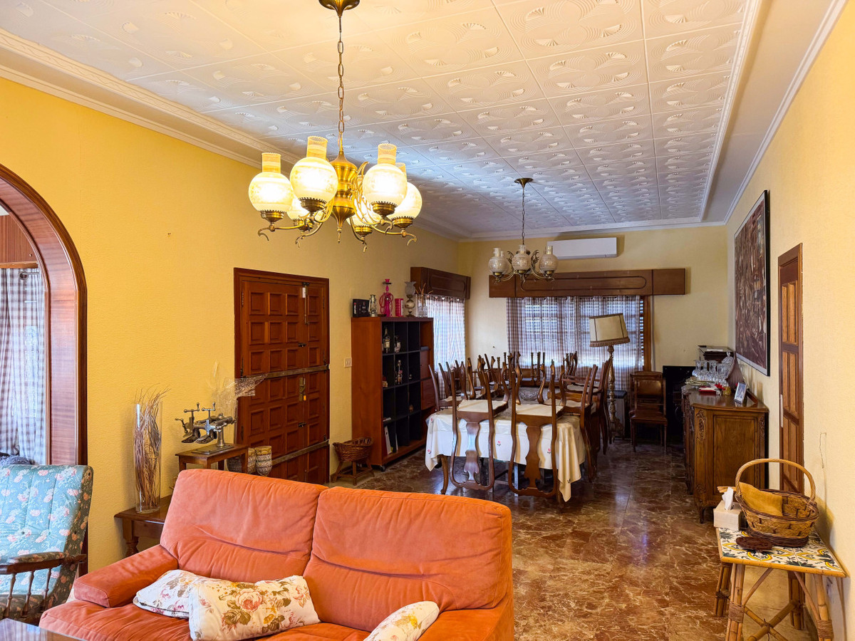 House – Detached Villa in Elda
