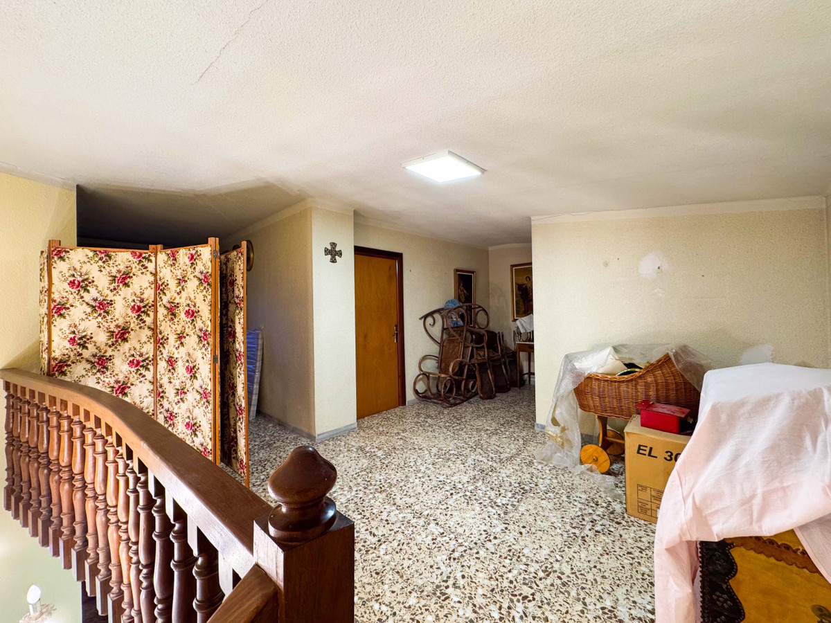 House – Detached Villa in Elda