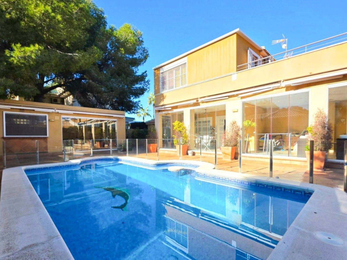 House – Detached Villa in Orihuela