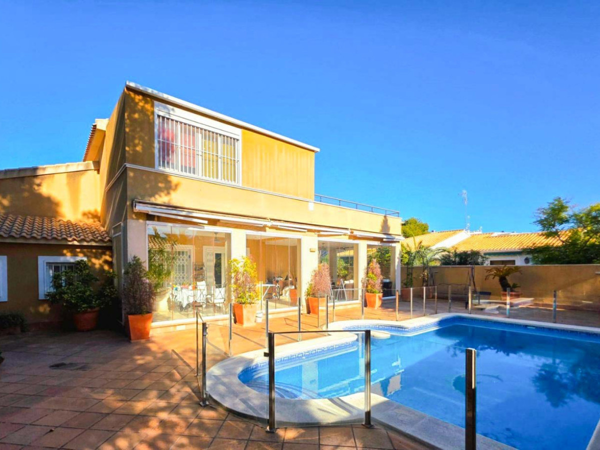 House – Detached Villa in Orihuela
