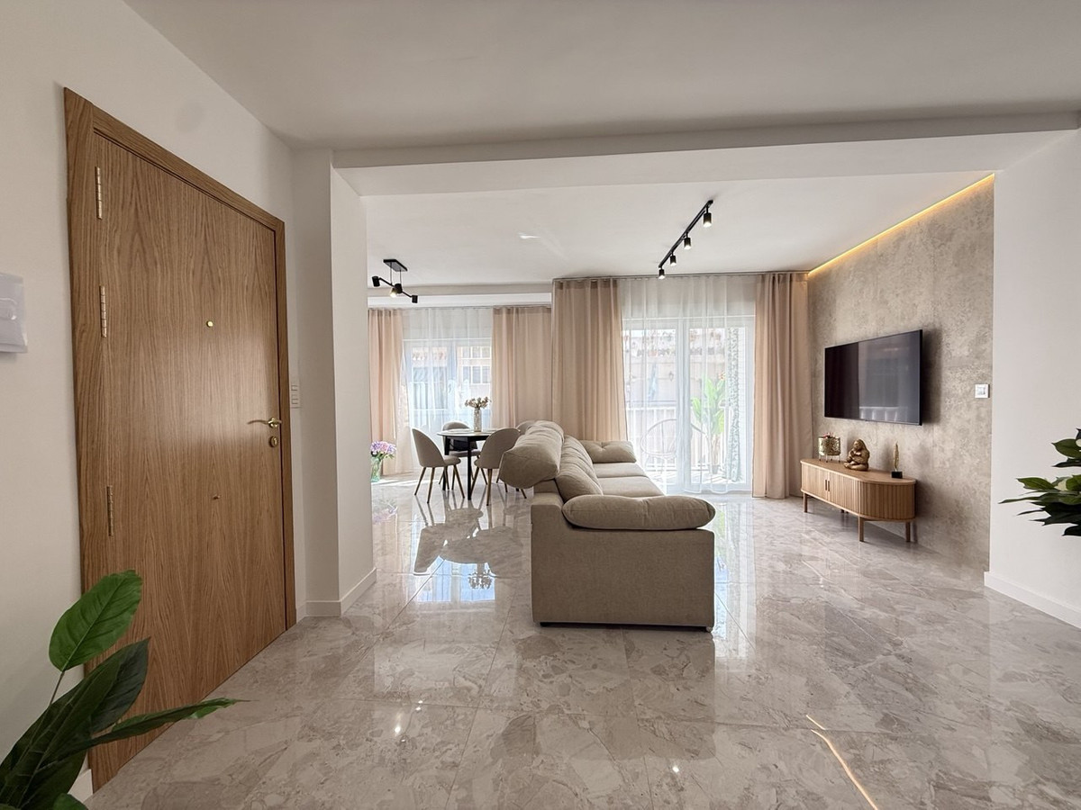 Apartment – Middle Floor Apartment in Torrevieja
