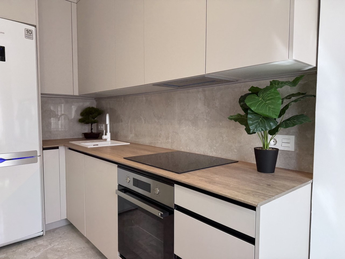 Apartment – Middle Floor Apartment in Torrevieja