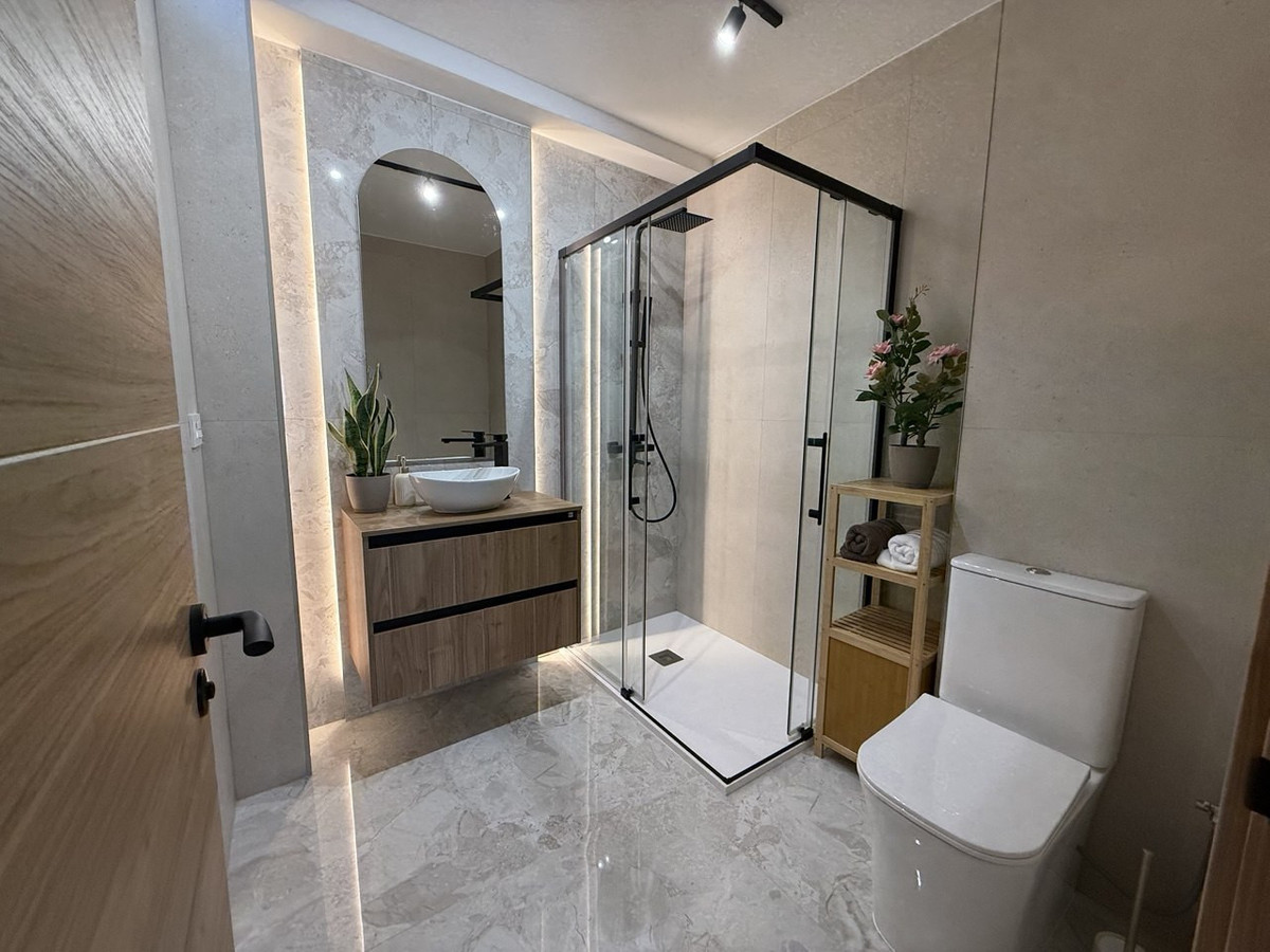 Apartment – Middle Floor Apartment in Torrevieja