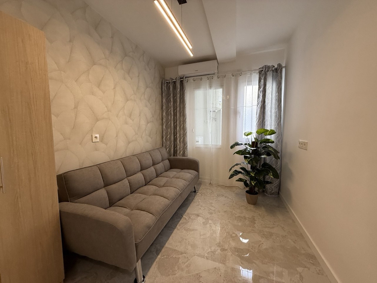 Apartment – Middle Floor Apartment in Torrevieja