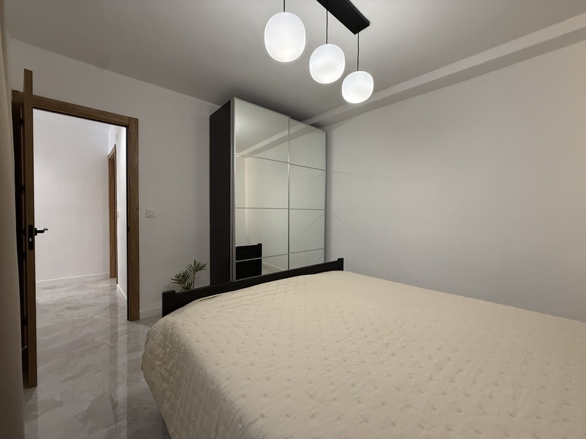 Apartment – Middle Floor Apartment in Torrevieja