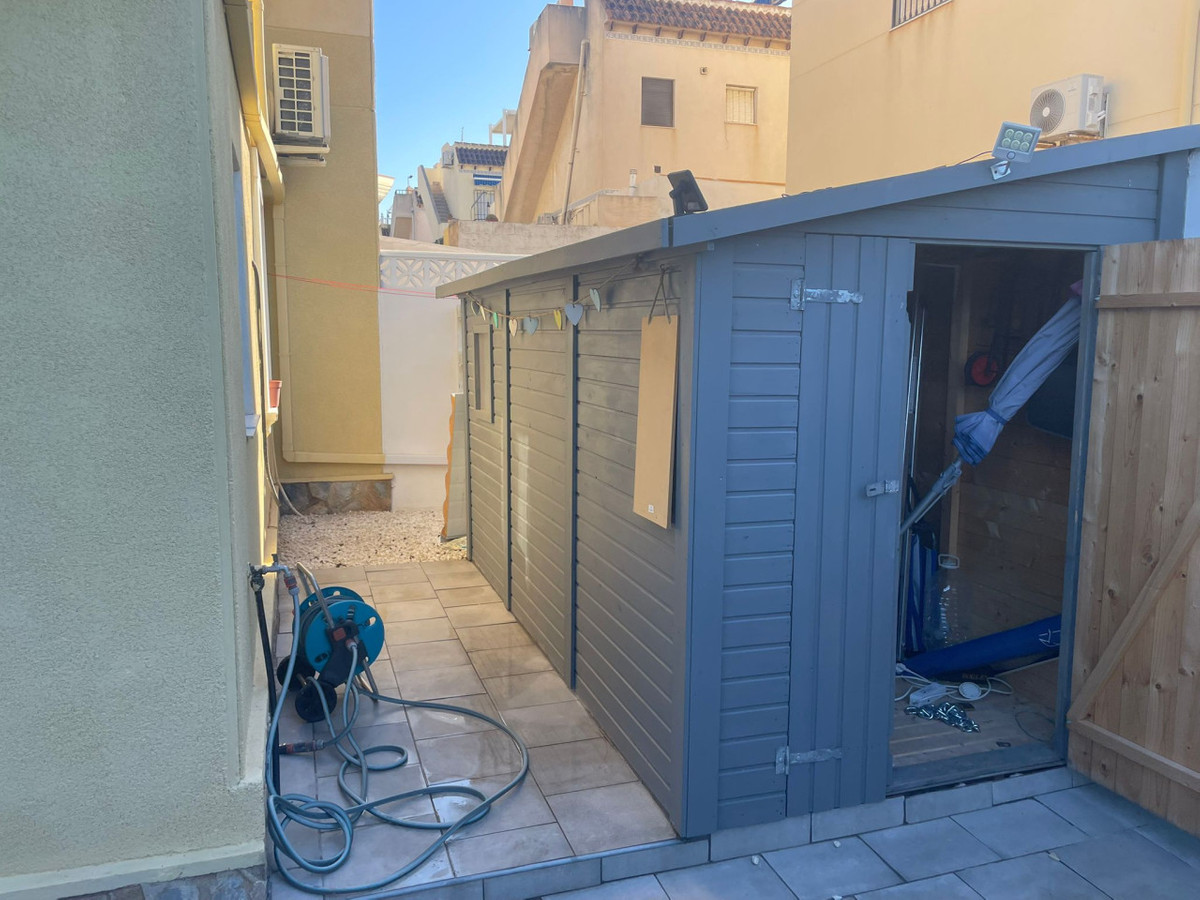 ShowFeedImage House – Detached Villa in Torrevieja