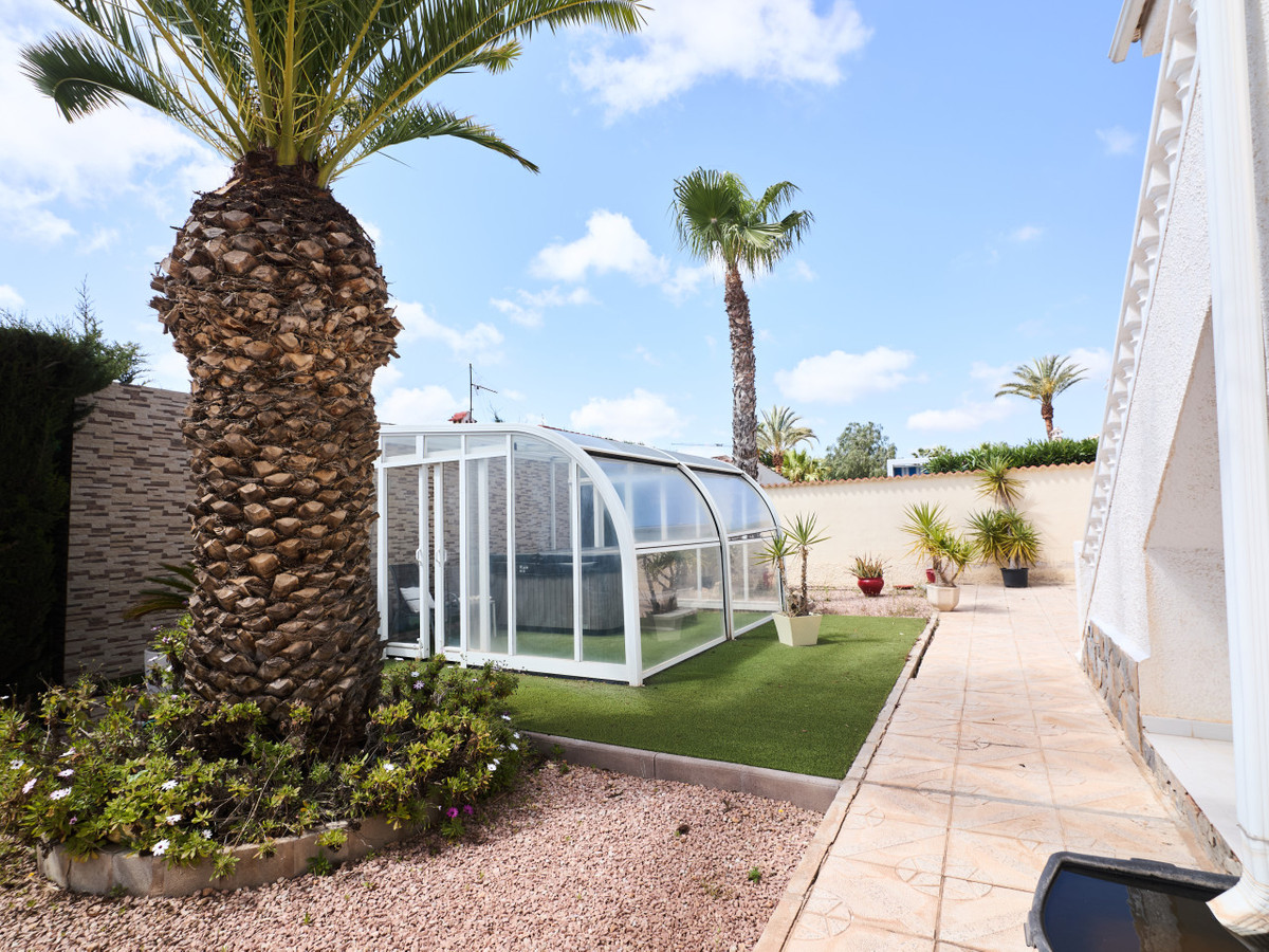 ShowFeedImage House – Detached Villa in Rojales
