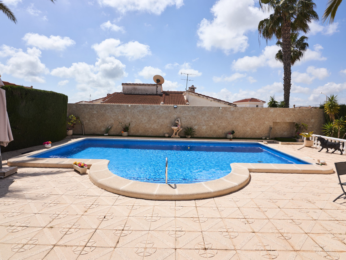 ShowFeedImage House – Detached Villa in Rojales