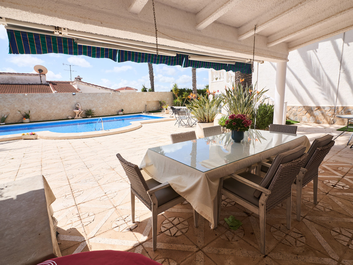 ShowFeedImage House – Detached Villa in Rojales