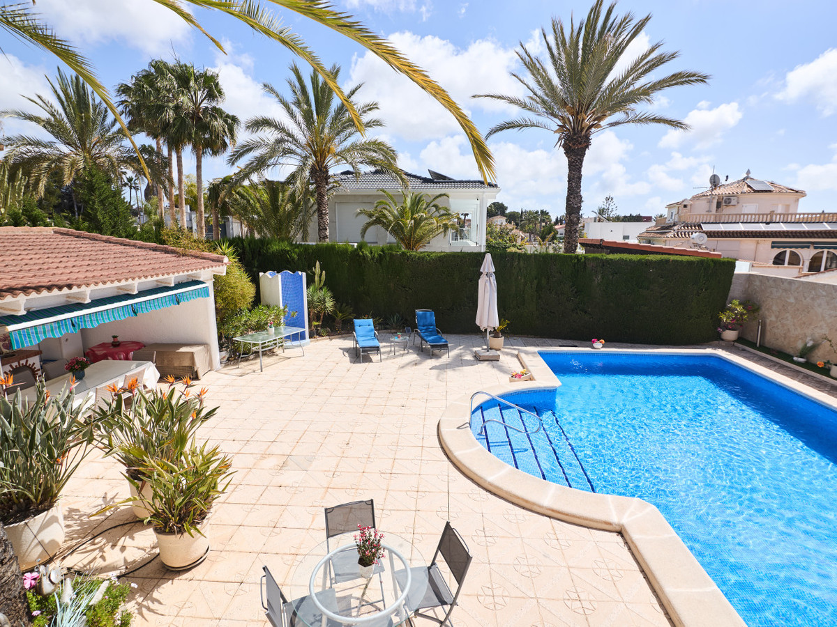 ShowFeedImage House – Detached Villa in Rojales