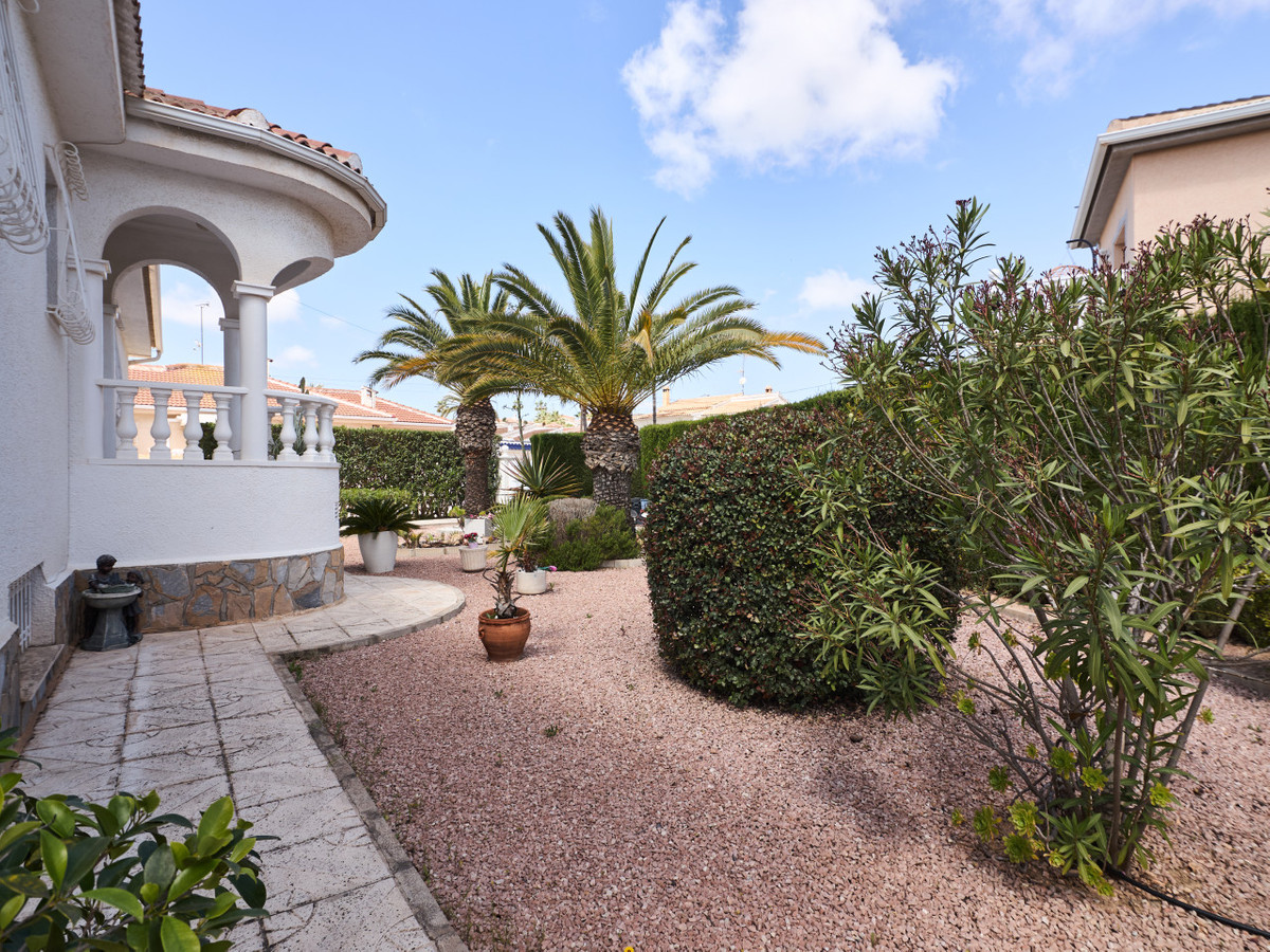 ShowFeedImage House – Detached Villa in Rojales