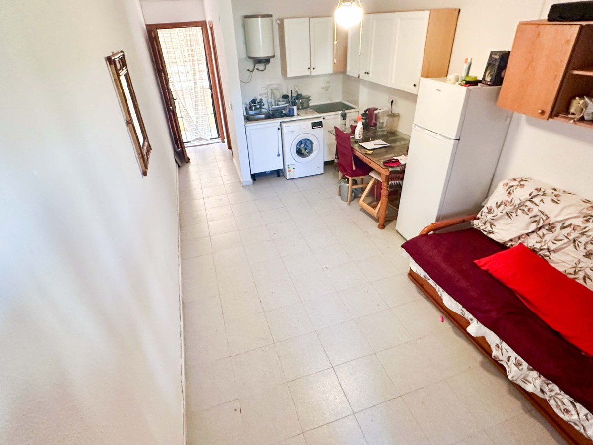 ShowFeedImage Apartment – Middle Floor Studio in Torrevieja