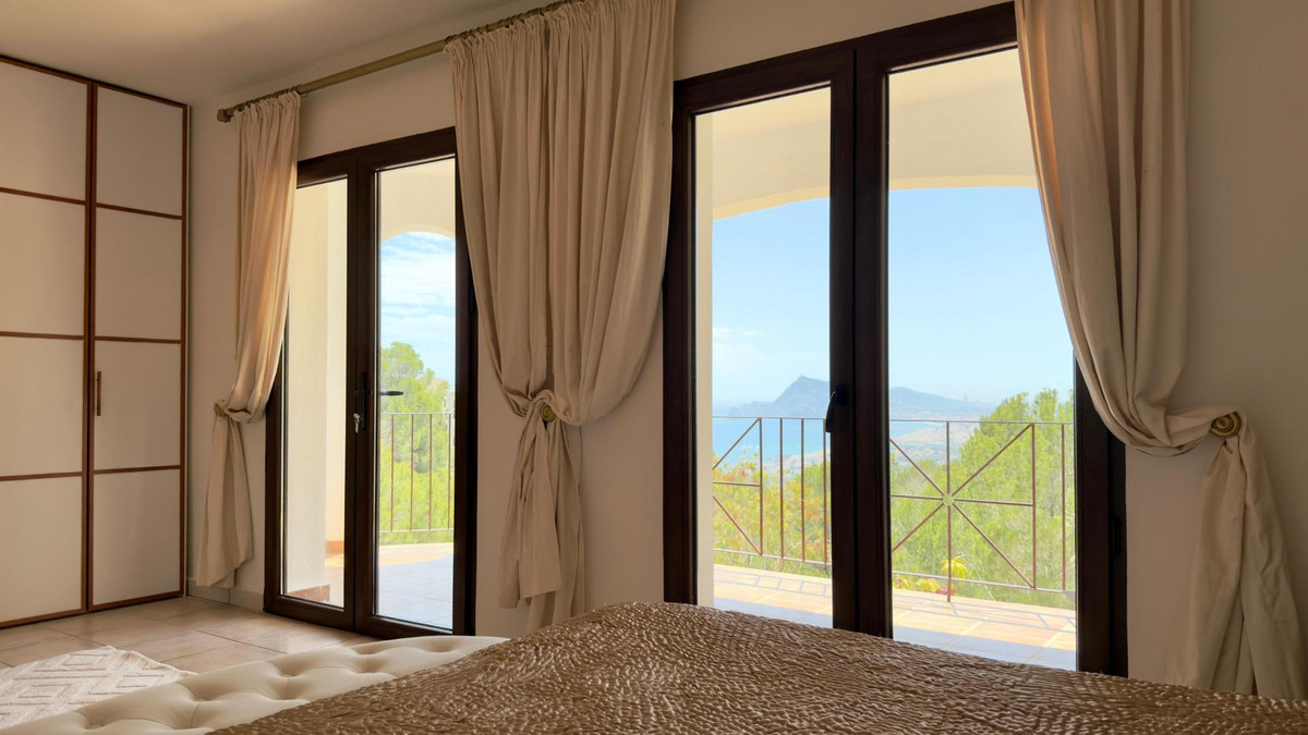 ShowFeedImage House – Bungalow in Altea