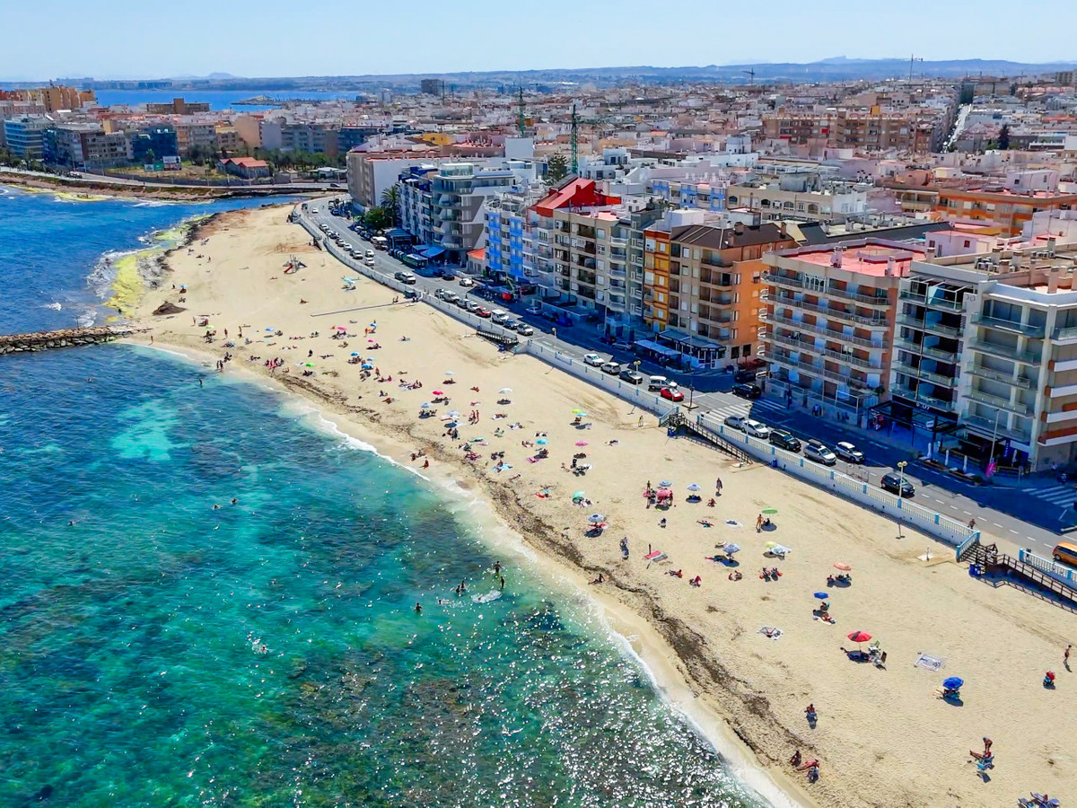 ShowFeedImage Apartment – Penthouse in Torrevieja