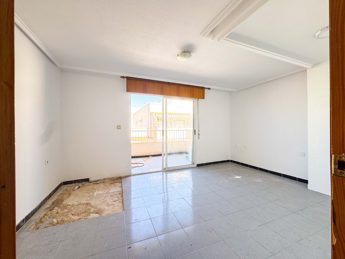 ShowFeedImage Apartment – Penthouse in Torrevieja