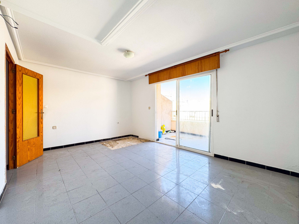 ShowFeedImage Apartment – Penthouse in Torrevieja