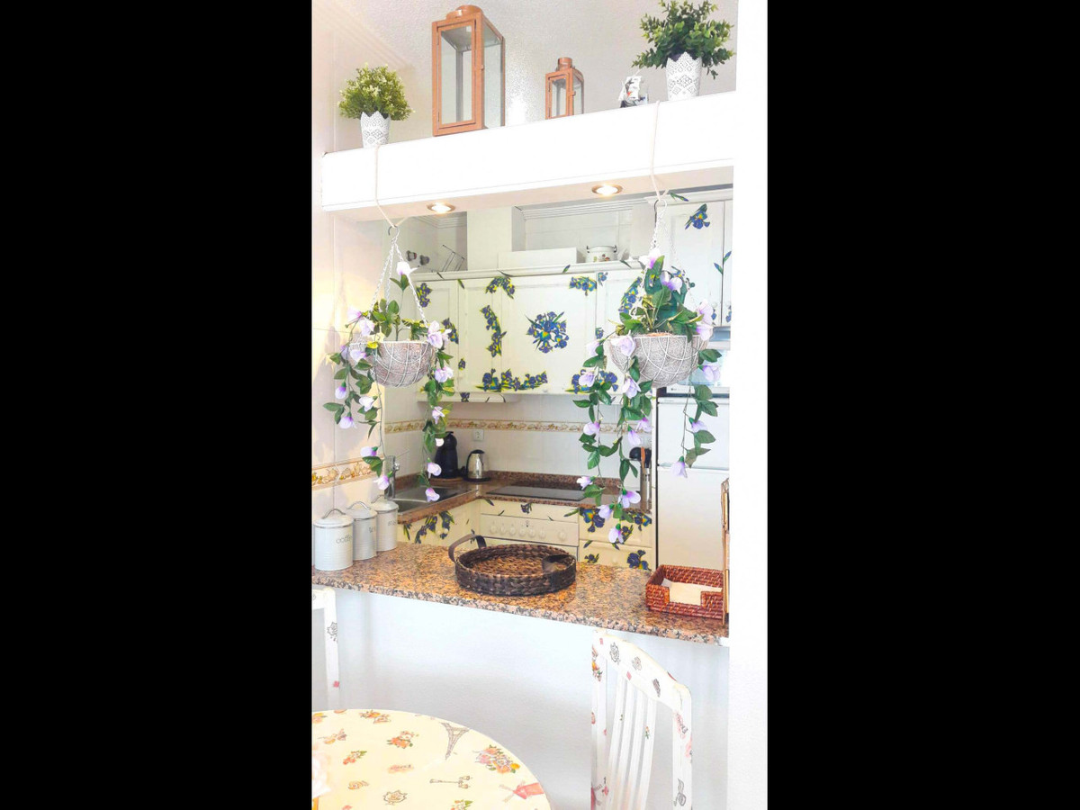 ShowFeedImage Apartment – Middle Floor Apartment in Alicante City