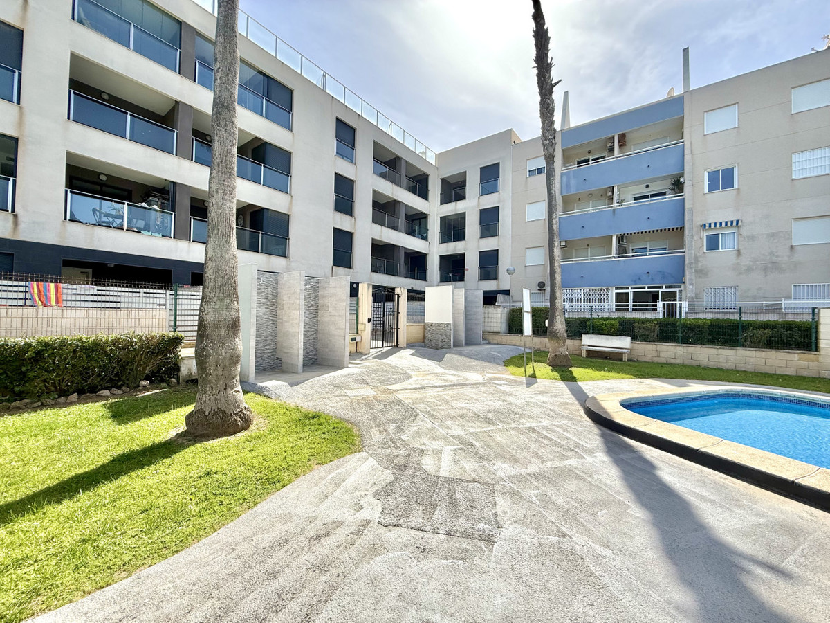 ShowFeedImage Apartment – Middle Floor Apartment in Torrevieja