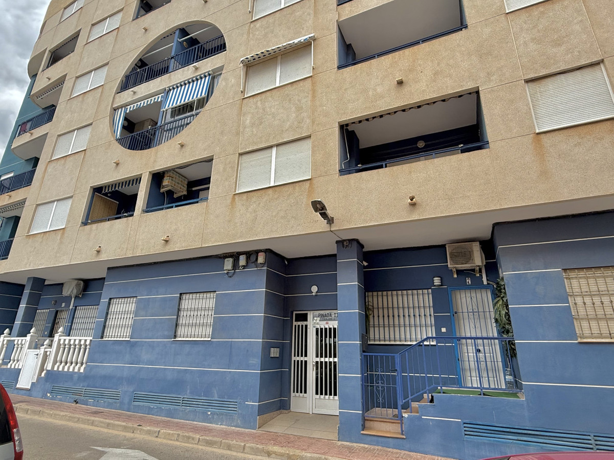 ShowFeedImage Apartment – Middle Floor Apartment in Torrevieja