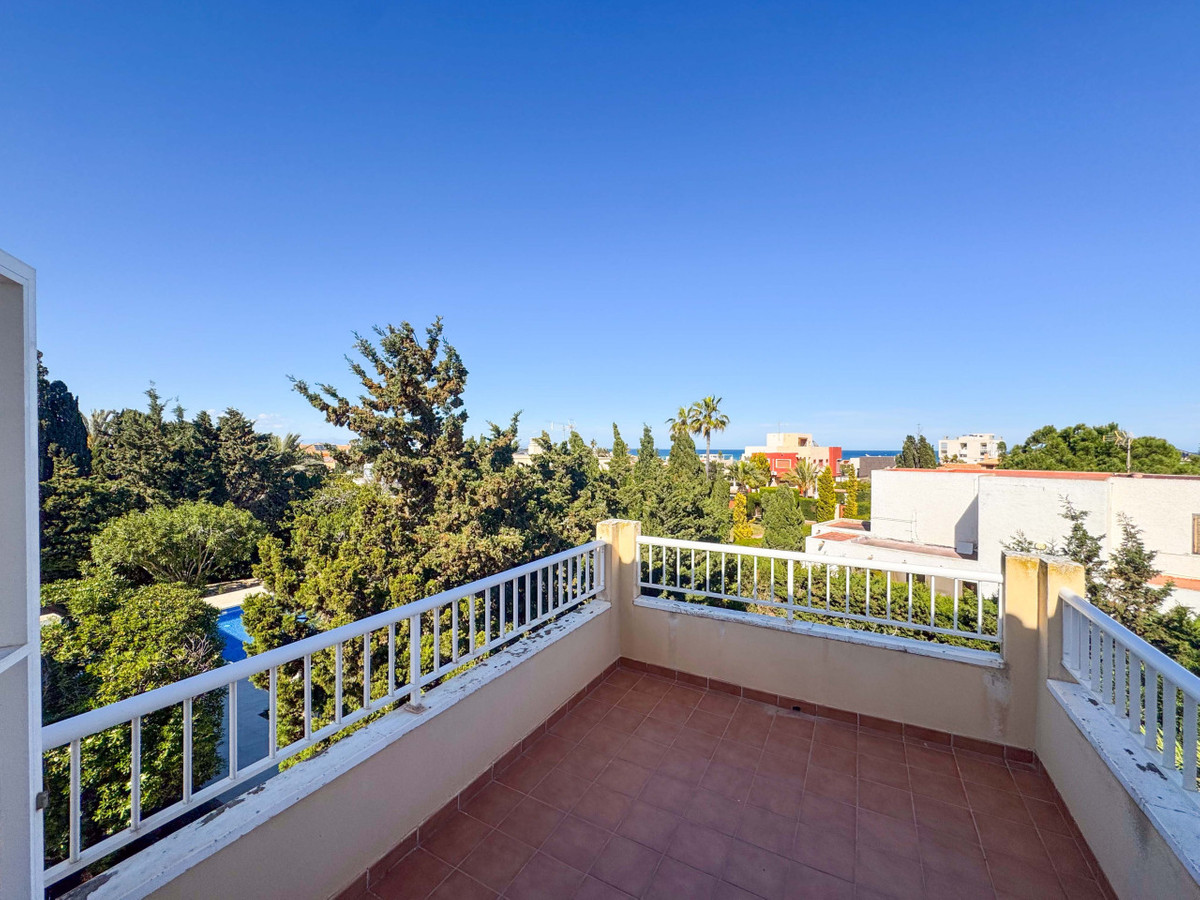 House – Detached Villa in Torrevieja