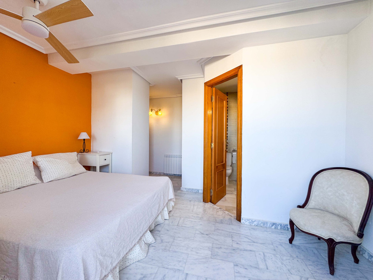 House – Detached Villa in Torrevieja