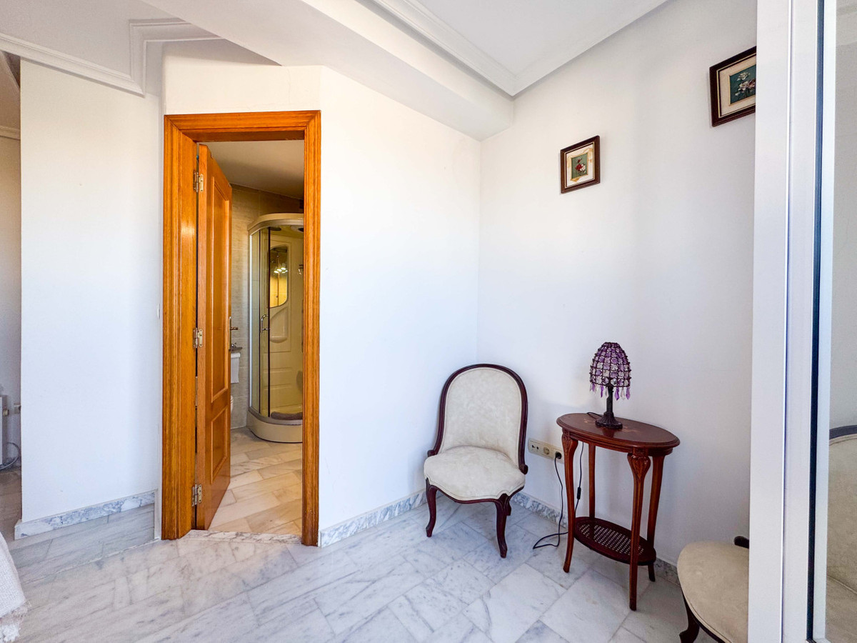 House – Detached Villa in Torrevieja