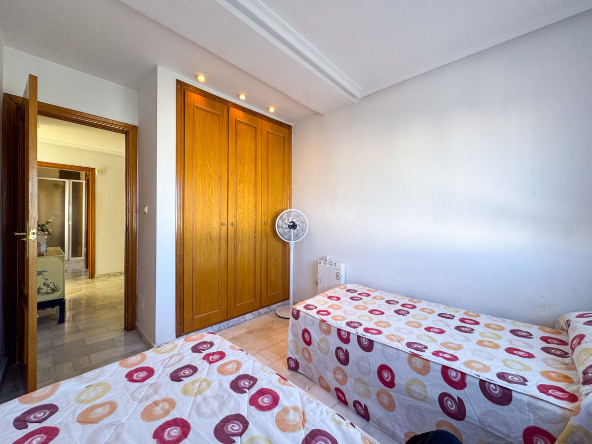 House – Detached Villa in Torrevieja