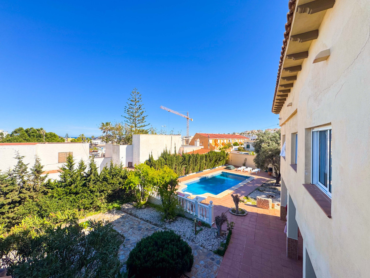House – Detached Villa in Torrevieja