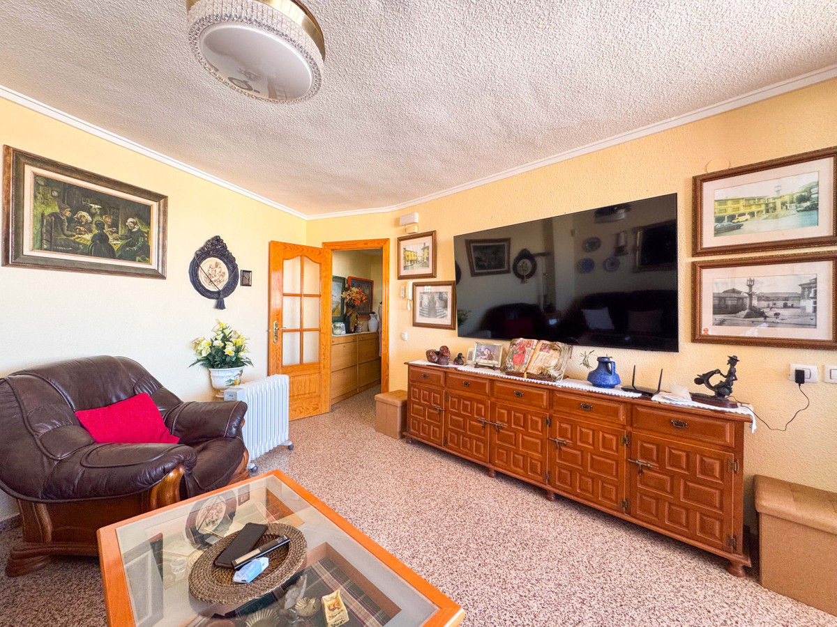 ShowFeedImage Apartment – Middle Floor Apartment in Torrevieja