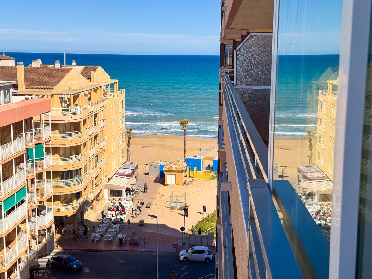 ShowFeedImage Apartment – Middle Floor Apartment in Torrevieja