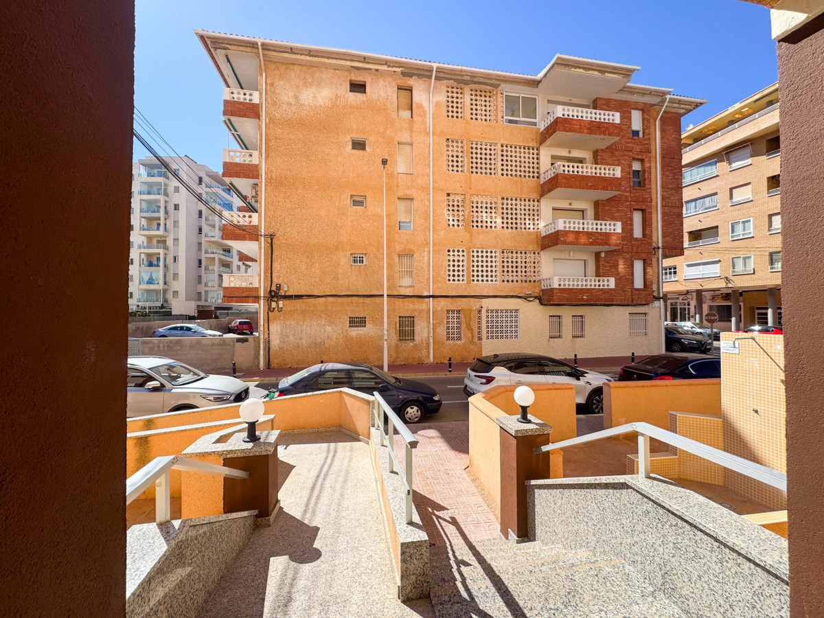 ShowFeedImage Apartment – Middle Floor Apartment in Torrevieja