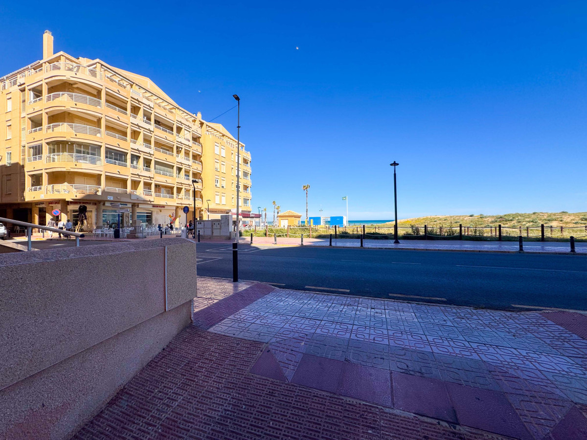ShowFeedImage Apartment – Middle Floor Apartment in Torrevieja