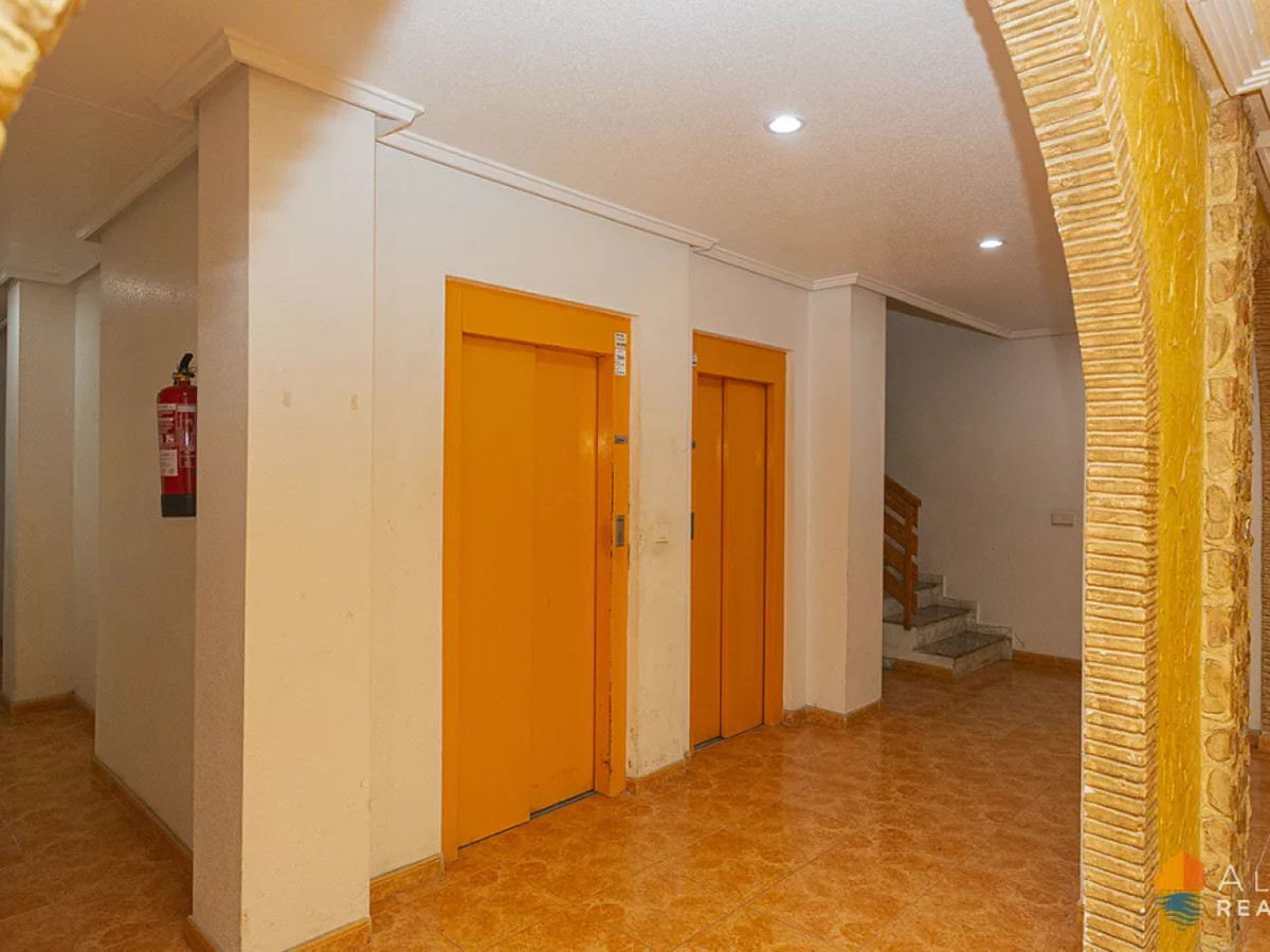 ShowFeedImage Apartment – Penthouse in Torrevieja