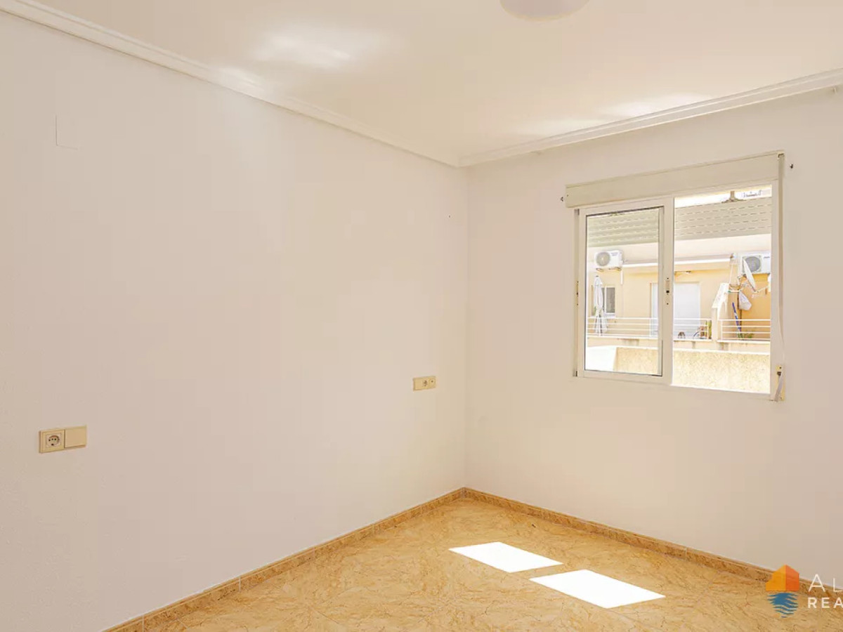 ShowFeedImage Apartment – Penthouse in Torrevieja