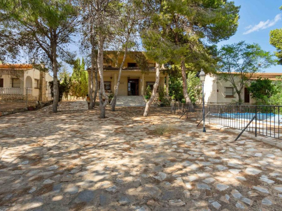 ShowFeedImage House – Detached Villa in Orihuela