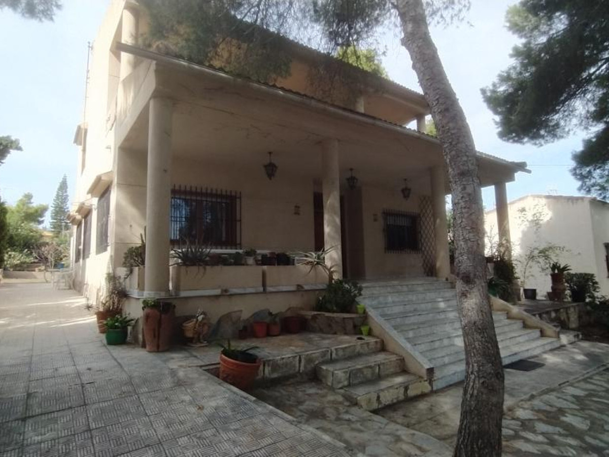 ShowFeedImage House – Detached Villa in Orihuela
