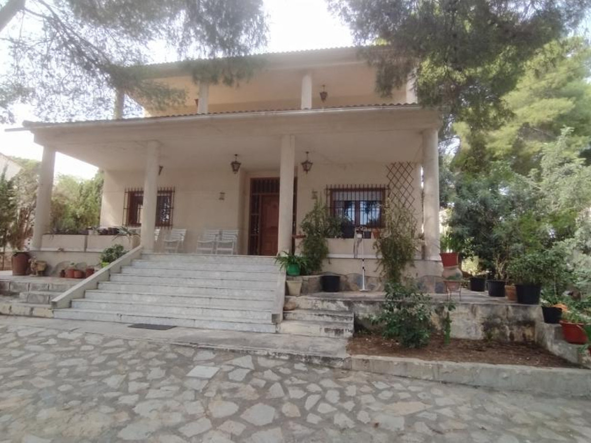 ShowFeedImage House – Detached Villa in Orihuela