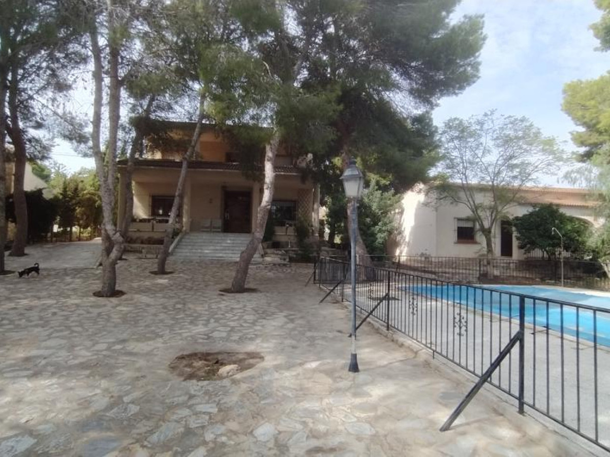 ShowFeedImage House – Detached Villa in Orihuela
