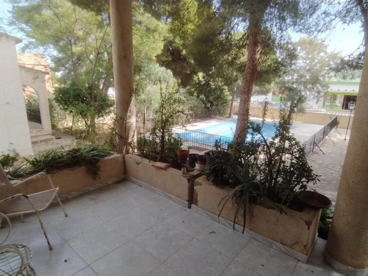 ShowFeedImage House – Detached Villa in Orihuela