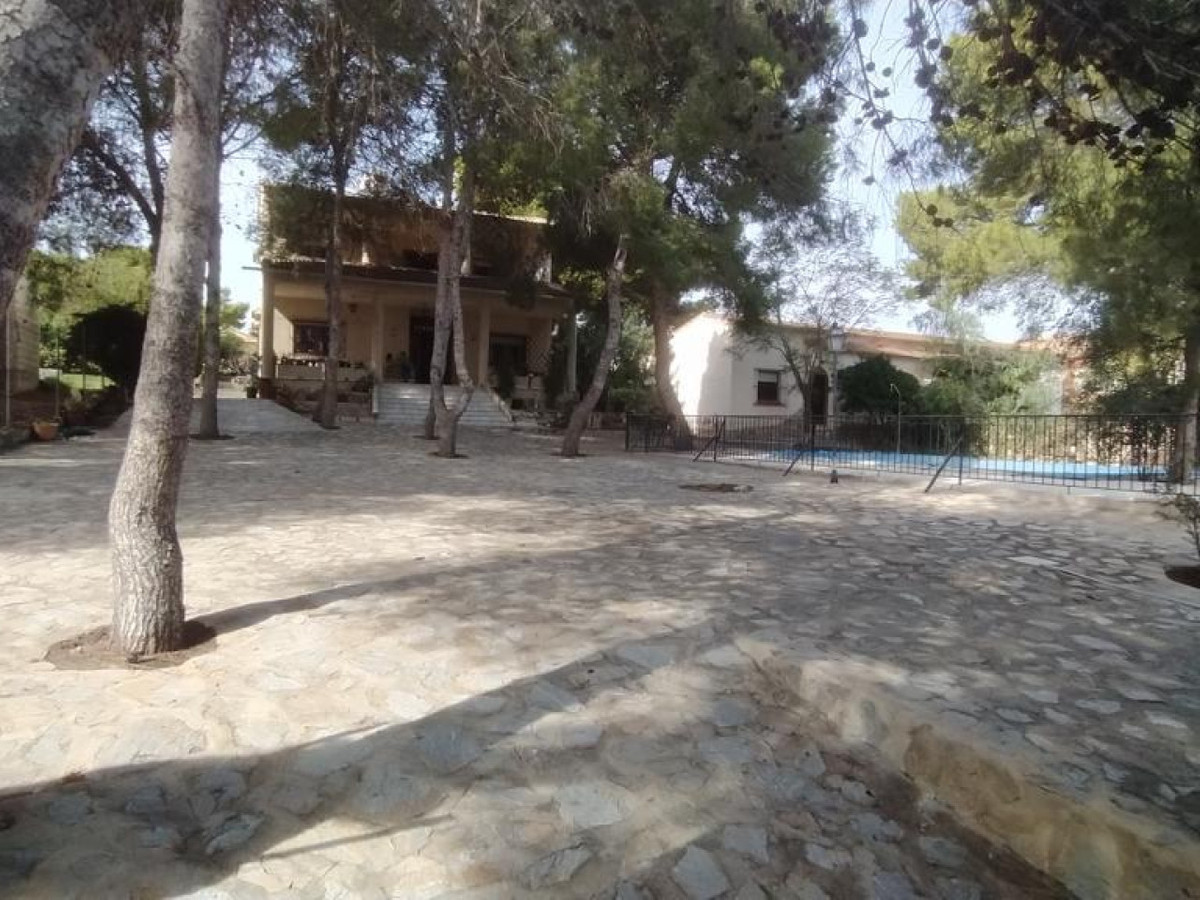 ShowFeedImage House – Detached Villa in Orihuela