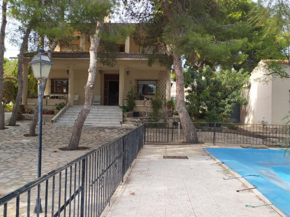 ShowFeedImage House – Detached Villa in Orihuela