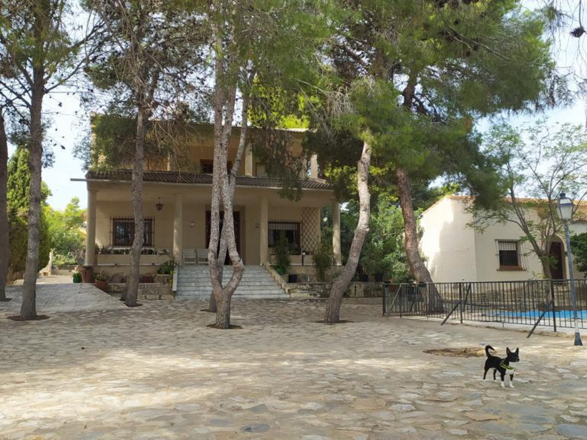 ShowFeedImage House – Detached Villa in Orihuela