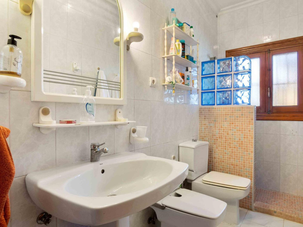 ShowFeedImage House – Detached Villa in Orihuela