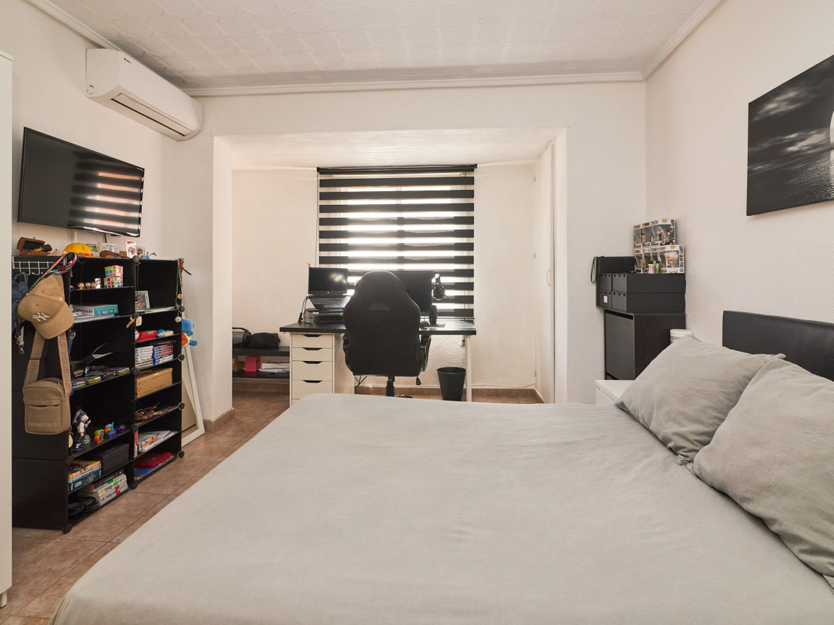 ShowFeedImage Apartment – Middle Floor Apartment in Torrevieja