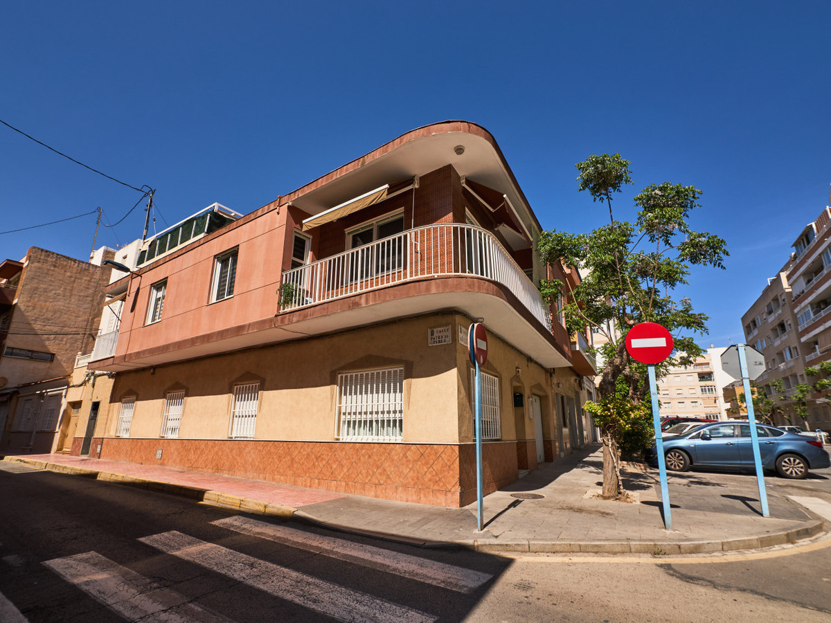 ShowFeedImage Apartment – Middle Floor Apartment in Torrevieja