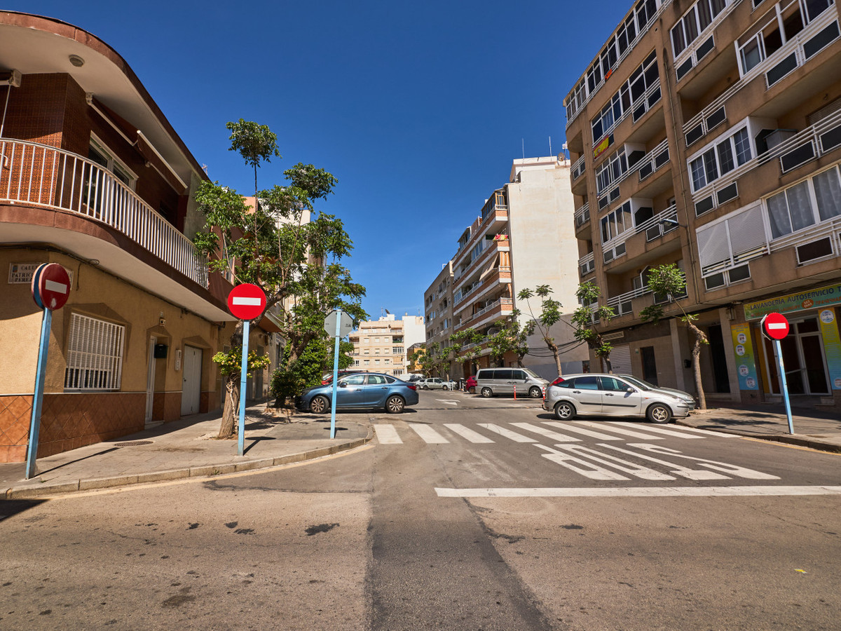 ShowFeedImage Apartment – Middle Floor Apartment in Torrevieja