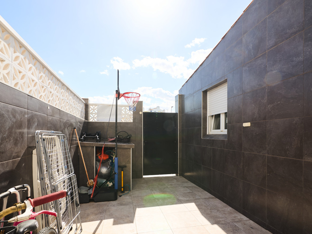 House – Detached Villa in Torrevieja