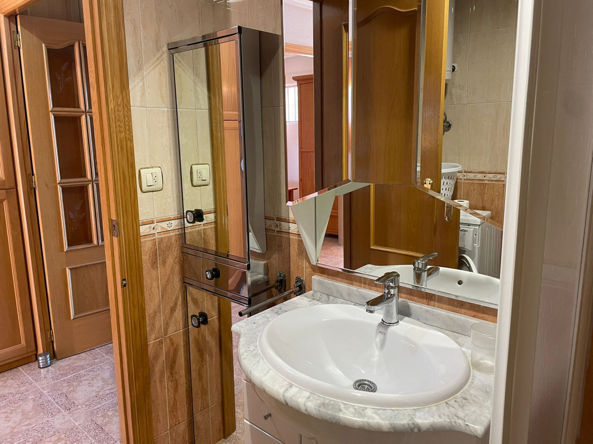 Apartment – Middle Floor Apartment in Guardamar del Segura